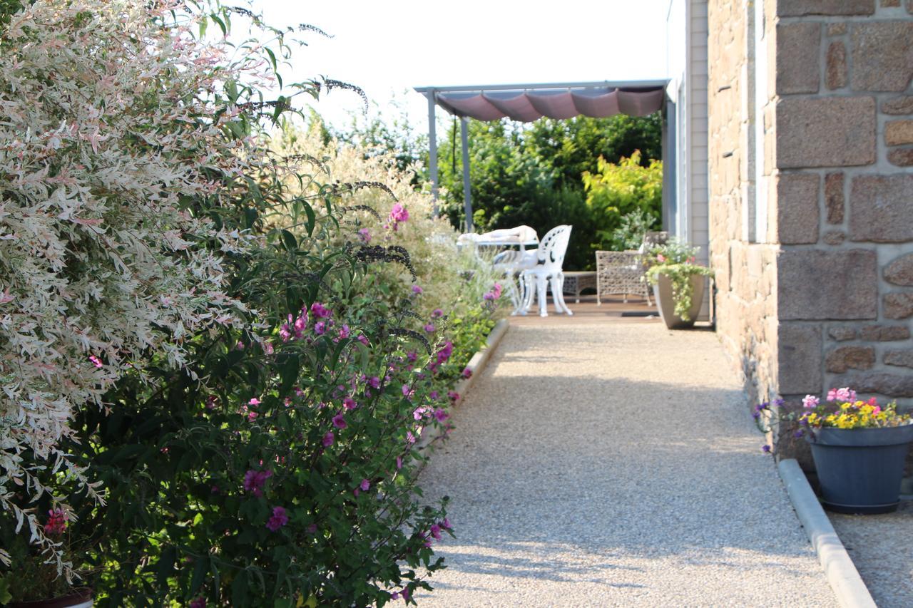 Gite D'Anne Et Ulysse Sept-Freres Esterno foto