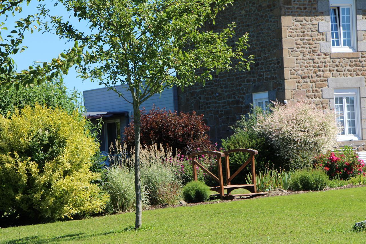 Gite D'Anne Et Ulysse Sept-Freres Esterno foto